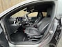 Mercedes-Benz CLA Shooting Brake 200 AMG-line Automaat | LED | Apple CarPlay | Navigatiesysteem | DAB | Getint glas | Digitale cockpit | Trekhaak | Parkeersensoren voor en achter | Achteruitrijcamera
