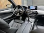 BMW 5-Serie Touring 520i Automaat M-sport | 20 inch lichtmetalen velgen | Navigatie proffesional | Sportstoelen | Stoelverwarming voor | Climate control | Cruise control | Parkeersensoren voor en achter