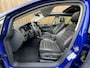 Volkswagen Golf Variant 1.5 TSI R-line Automaat | Panoramdak | Lederen bekleding | Stoel en stuurverwarming | Virtual cockpit | Parkeersensoren voor en achter | Achteruitrijcamera | LED verlichting adaptief