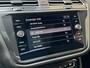 Volkswagen Tiguan Allspace 1.5 TSI R-line DSG | Panoramadak | Apple CarPlay | Navigatiesysteem | 19 inch velgen | Parkeersensoren voor en achter | Achteruitrijcamera