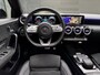Mercedes-Benz A-klasse 220 AMG 190pk Automaat | Panoramadak | LED Matrix verlichting | Sfeerverlichting | Night Pakket | Sportstoelen elektrisch verstelbaar | Draadloze telefoonlader | Parkeersensoren voor en achter | Achteruitrijcamera