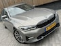 BMW 3-Serie Touring 330e Automaat | Leer | Adaptieve cruise control | DAB radio | Getint glas | LED verlichting | Stoelverwarming | Audio installatie | Apple CarPlay | Parkeersensoren voor en achter
