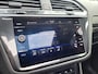 Volkswagen Tiguan 1.4 R-Line Business eHybrid | AUTOMAAT | Met o.a. elektrische achterklep, camera, panoramadak en stoelverwarming