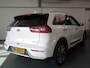 Kia Niro 1.6 GDi Hybrid ExecutiveLine Navigatie, Achteruitrijcamera, Clima controle, Cruise controle, Xenon verlichting, Stoel/Stuurverwarming, Lederen bekleding, Lm velgen 17'', Zeer compleet, Dealer onderhouden, Nederlandse aut Bovag afleverpakket 695,-