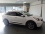 Kia Niro 1.6 GDi Hybrid ExecutiveLine Navigatie, Achteruitrijcamera, Clima controle, Cruise controle, Xenon verlichting, Stoel/Stuurverwarming, Lederen bekleding, Lm velgen 17'', Zeer compleet, Dealer onderhouden, Nederlandse aut Bovag afleverpakket 695,-
