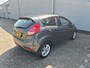 Ford Fiesta 1.0 Titanium Airco,parkeersensoren achter,lichtmetalen wielen,