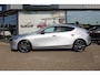 Mazda 3 HB 2.0 e-SkyActiv-G M Hybrid 122 Comfort , Automaat, LMV 18 Inch, HUD, Zwart dak, Stuurverwarming, Stoelverwarming, Clima, stoffen bekleding, Apple Carplay, PDC, Camera, Navi, Adap. Cruise