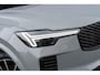 Volvo XC90 T8 Plug-in hybrid AWD Ultra Dark | 7-Zits | Google | Longe Range | Luchtvering | Bowers & Wilkins Audio | Head-up Display | Standkachel | Getint Glas | Schuif-/Kanteldak | 22" LM