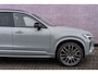 Volvo XC90 T8 Plug-in hybrid AWD Ultra Dark | 7-Zits | Google | Longe Range | Luchtvering | Bowers & Wilkins Audio | Head-up Display | Standkachel | Getint Glas | Schuif-/Kanteldak | 22" LM