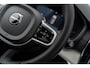 Volvo XC90 T8 Plug-in hybrid AWD Ultra Dark | 7-Zits | Google | Longe Range | Luchtvering | Bowers & Wilkins Audio | Head-up Display | Standkachel | Getint Glas | Schuif-/Kanteldak | 22" LM