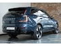 Volvo EX90 Twin Motor Performance Ultra 7p. 111 kWh | Panoramadak | Actieve Luchtvering | Verwarmbare voorstoelen en achterbank | Stuurverwarming | Premium audio | Tailor Wool Blend bekleding | Apple carplay/Android auto | Park Pilot Assist | 22 inch lichtmetalen velgen