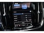 Volvo S90 T8 AWD Recharge Ultimate Dark | Vol! | Luchtvering | 360° Camera | Head-Up Display | Schuifdak | Harman Kardon | Adaptieve Cruise Control | Voorverwarming met Volvo On Call App | Stoelverwarming voor+achter | Stuurwielverwarming | Pilot Assist | BLIS Do .