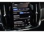 Volvo S90 T8 AWD Recharge Ultimate Dark | Vol! | Luchtvering | 360° Camera | Head-Up Display | Schuifdak | Harman Kardon | Adaptieve Cruise Control | Voorverwarming met Volvo On Call App | Stoelverwarming voor+achter | Stuurwielverwarming | Pilot Assist | BLIS Do .