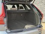 Volvo XC60 2.0 T6 Plug-in hybrid AWD Business Edition | Climate Pack | 19" Black Diamond Cut | Driver Assist | Extra getint glas achter