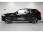 Volvo XC60 T8 Plug-in hybrid AWD Ultra Black Edition 455pk | Bowers & Wilkins | Head-up-display | Stoelverwarming V+A | Panoramadak | Parkeercamera Achter | Nappa Leder Interieur | Stuurverwarming |