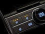 Hyundai Kona Electric Premium Sky 65.4 kWh / Panoramadak / Leder / Stoelverkoeling / Stoel- & Stuurverwarming / 360 Camera / HUD / PDC Voor + Achter /
