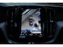 Volvo XC60 T8 Plug-in hybrid AWD Ultra Bright | Luchtvering | Visual Park Assist (incl. 360º view) | Lederen Bekleding | Elektrisch Glazen Panorama-Dak | Trekhaak Elektrisch Uitklapbaar | Premium Audio by Harman Kardon | Head-Up Display | Electronic Climate Controle | Achterbank Verwarmd | Keyless Entry | Navigatiesysteem Full Map | Apple Carplay/Android Auto | 21 inch lichtmetalen velgen 5-spaaks
