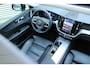 Volvo XC60 T8 Plug-in hybrid AWD Ultra Bright | Luchtvering | Visual Park Assist (incl. 360º view) | Lederen Bekleding | Elektrisch Glazen Panorama-Dak | Trekhaak Elektrisch Uitklapbaar | Premium Audio by Harman Kardon | Head-Up Display | Electronic Climate Controle | Achterbank Verwarmd | Keyless Entry | Navigatiesysteem Full Map | Apple Carplay/Android Auto | 21 inch lichtmetalen velgen 5-spaaks