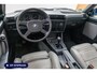 BMW 3-Serie Cabrio 320i E30 6 cilinder handgeschakeld! Grijs lederen interieur, Stuurbekrachtiging, Electrische ramen, 15 inch honingraatwielen