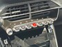 Peugeot 2008 1.2 PureTech Allure | Achterbank in delen neerklapbaar | Achteruitrijcamera | Airco (automatisch) | Achterbank in delen neerklapbaar | Achteruitrijcamera | Airco (automatisch)