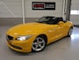 BMW Z4 Roadster sDrive20i Executive Sportstoelen Leer/Alcantara Automaat Boekjes aanwezig Atacama Geel Stoelverwarming Breedset 19 inch Airco Parkeersensoren Windscherm