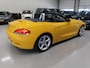 BMW Z4 Roadster sDrive20i Executive Sportstoelen Leer/Alcantara Automaat Boekjes aanwezig Atacama Geel Stoelverwarming Breedset 19 inch Airco Parkeersensoren Windscherm
