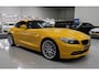 BMW Z4 Roadster sDrive20i Executive Sportstoelen Leer/Alcantara Automaat Boekjes aanwezig Atacama Geel Stoelverwarming Breedset 19 inch Airco Parkeersensoren Windscherm