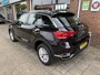 Volkswagen T-Roc 1.0 TSI Style Business | navigatie | cruise control | parkeer sensoren | trekhaak meerprijs 899.00 euro
