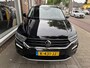 Volkswagen T-Roc 1.0 TSI Style Business | navigatie | cruise control | parkeer sensoren | trekhaak meerprijs 899.00 euro