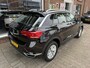 Volkswagen T-Roc 1.0 TSI Style Business | navigatie | cruise control | parkeer sensoren | trekhaak meerprijs 899.00 euro