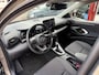 Toyota Yaris 1.5 HYBRID 5-DRS DYNAMIC AUTOMAAT! LUXE UITVIERING SLECHTS 14.176 KM