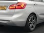 BMW 2-Serie Active Tourer 225xe iPerformance Sportline Plug In Hybrid 225pk PHEV | Panodak | Sportstoelen Memory | Camera | Stoelverwarming | Navi Full Map | Keyless | LED |