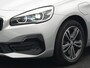 BMW 2-Serie Active Tourer 225xe iPerformance Sportline Plug In Hybrid 225pk PHEV | Panodak | Sportstoelen Memory | Camera | Stoelverwarming | Navi Full Map | Keyless | LED |