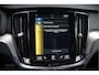 Volvo V60 2.0 B3 R-Design | Panoramadak | Harman Kardon | Keyless | Memory Stoel | Elektrische Stoelen | Stuurverwarming | Stoelverwarming | Camera | Adaptive Cruise Control | Leer | LED | DAB | Parkeensensoren | Appl