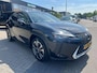 Lexus UX 250h Comfort Line | Met o.a. elektrische achterklep, achteruitrijcamera, navigatie, stoelventilatie en verwarming!