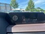 Lexus UX 250h Comfort Line | Met o.a. elektrische achterklep, achteruitrijcamera, navigatie, stoelventilatie en verwarming!