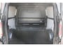 Ford Transit Custom 320 2.5 PHEV L2H1 Sport DC 233pk | 0,99% Renteactie! | Dubbele Cabine | Dubbele zijschuifdeur | Inklapbare trekhaak | 19 inch lichtmetalen Sport velgen (mat zwart) | Verwarmbaar stuurwiel | Navigatie systeem