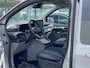 Ford Transit Custom 320 2.5 PHEV L2H1 Sport DC 233pk | 0,99% Renteactie! | Zuid | Dubbele Cabine | Dubbele zijschuifdeur | Inklapbare trekhaak | 19 inch lichtmetalen Sport velgen (mat zwart) | Verwarmbaar stuurwiel | Navigatie systeem