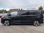 Ford Transit Custom 320 2.5 PHEV L2H1 Sport DC | SCI | 233pk | | Dubbele Cabine | Dubbele zijschuifdeur | Inklapbare trekhaak | 19 inch lichtmetalen Sport velgen (mat zwart) | Verwarmbaar stuurwiel | Navigatie systeem