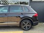 Volkswagen Tiguan 1.5 TSI Life Business / Pano / IQ Light / Trekhaak
