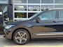 Volkswagen Tiguan 1.5 TSI Life Business / Pano / IQ Light / Trekhaak