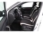 Volkswagen T-Roc 1.0 TSI Sport (PARKEERSENSOREN, NAVIGATIE, ACHTERUITRIJCAMERA, DIGITAAL DASHBOARD, CRUISE CONTROL, NL-AUTO)
