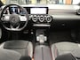Mercedes-Benz A-klasse 250 e Premium Plus I AMG Line I Pano I V-Cockpit I Ambiance I Carplay I NL I HU I 360Cam I Keyless I Leder.