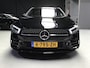 Mercedes-Benz A-klasse 250 e Premium Plus I AMG Line I Pano I V-Cockpit I Ambiance I Carplay I NL I HU I 360Cam I Keyless I Leder.