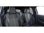 Peugeot 208 GT | Armsteunen op de voorportieren bekleed met kunstleder met groen sierstiksel (GT-Line) | Climate Control | Dashboard en deurpanelen in kunststof met carboneffect