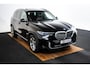 BMW X5 xDrive50e Trekhaak - Panoramadak - Parking/Driving Assistant - Active Protection - Soft Close - Ambiance verlichting - Comfort Access - Getinte/Geluiddempende Ruiten - Warmte Comfort Pack - Comfortstoelen -
