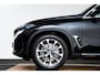 BMW X5 xDrive50e Trekhaak - Panoramadak - Parking/Driving Assistant - Active Protection - Soft Close - Ambiance verlichting - Comfort Access - Getinte/Geluiddempende Ruiten - Warmte Comfort Pack - Comfortstoelen -