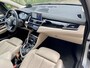 BMW 2-Serie Gran Tourer 220i High Executive 7 Pers Aut. [ panodak,leer, Apple carplay,lmv,pdc,hud ]
