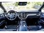 Volvo XC60 2.0 T5 AWD 3xR-Design PANO/LUCHTVERING/TREKHAAK/ACC/FOUR-C/21"/BLIS/INTELLISAFE 360/CAMERA/XENIUM PAKKET/VOLVO ONDERH