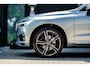 Volvo XC60 2.0 T5 AWD 3xR-Design PANO/LUCHTVERING/TREKHAAK/ACC/FOUR-C/21"/BLIS/INTELLISAFE 360/CAMERA/XENIUM PAKKET/VOLVO ONDERH